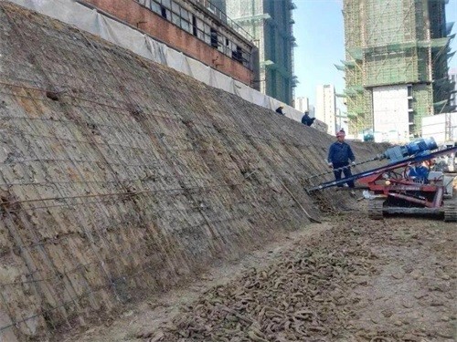 嘉鱼建筑边坡支护